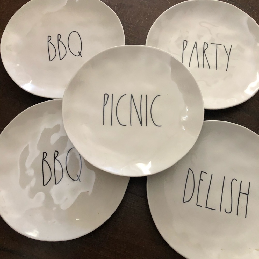 Rae Dunn 8” melamine plates 5
